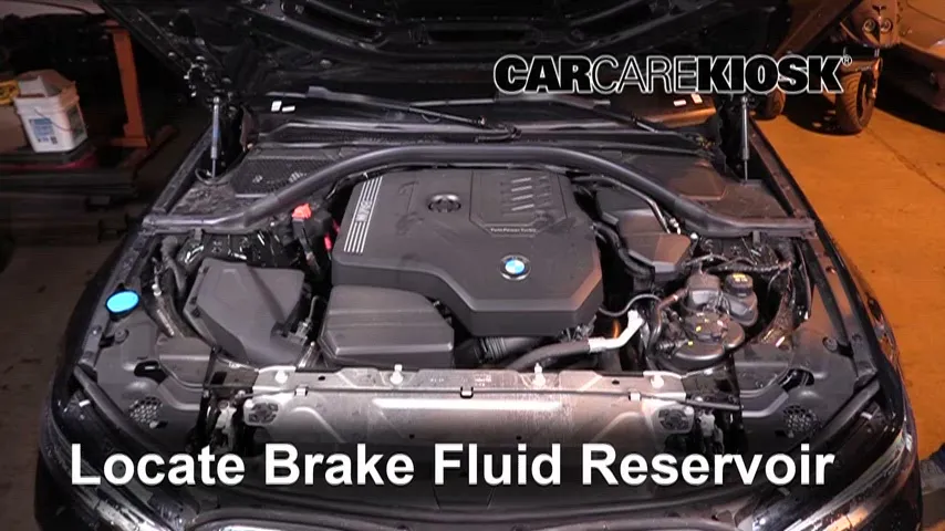 2020 BMW 330i 2.0L 4 Cyl. Turbo Liquide de frein